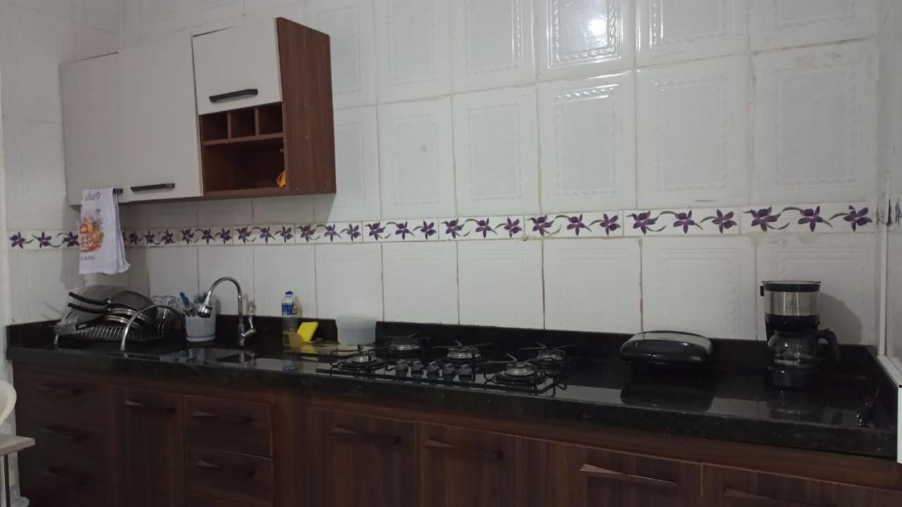 Casa De - Com Cozinha